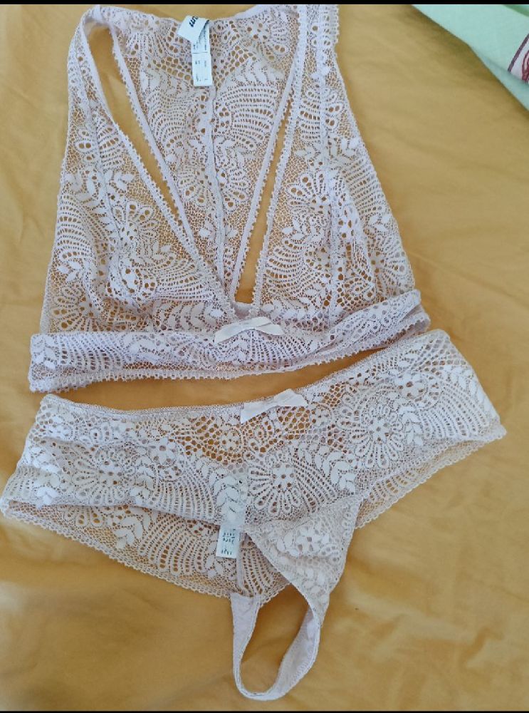 Lot lingerie Etam
