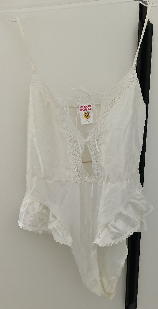 Lot de trois lingeries