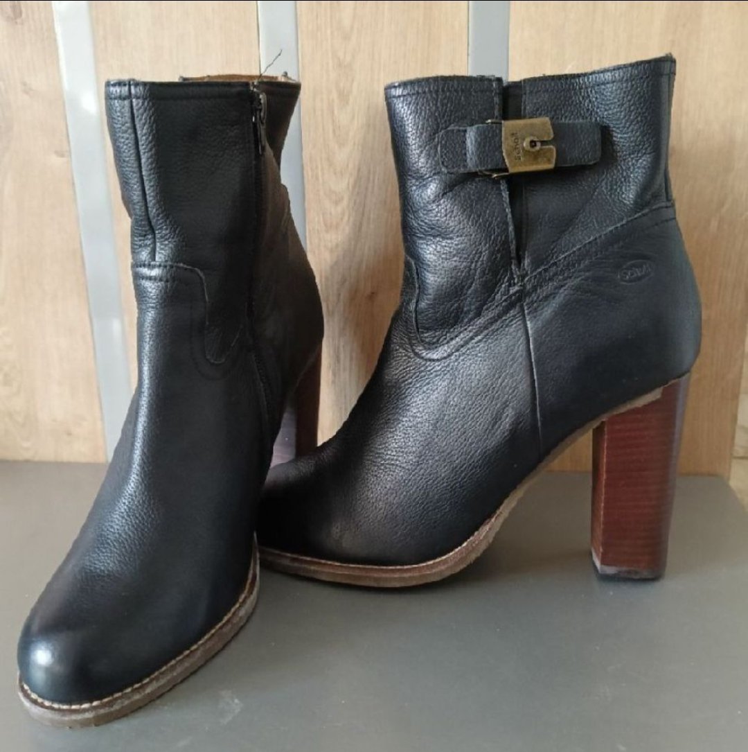 SCHOLL bottines cuir ♥️ 127 dt avec PROMO🚨🚨 d'aujourd'hui 🤩💯🦩😍 pointure 42