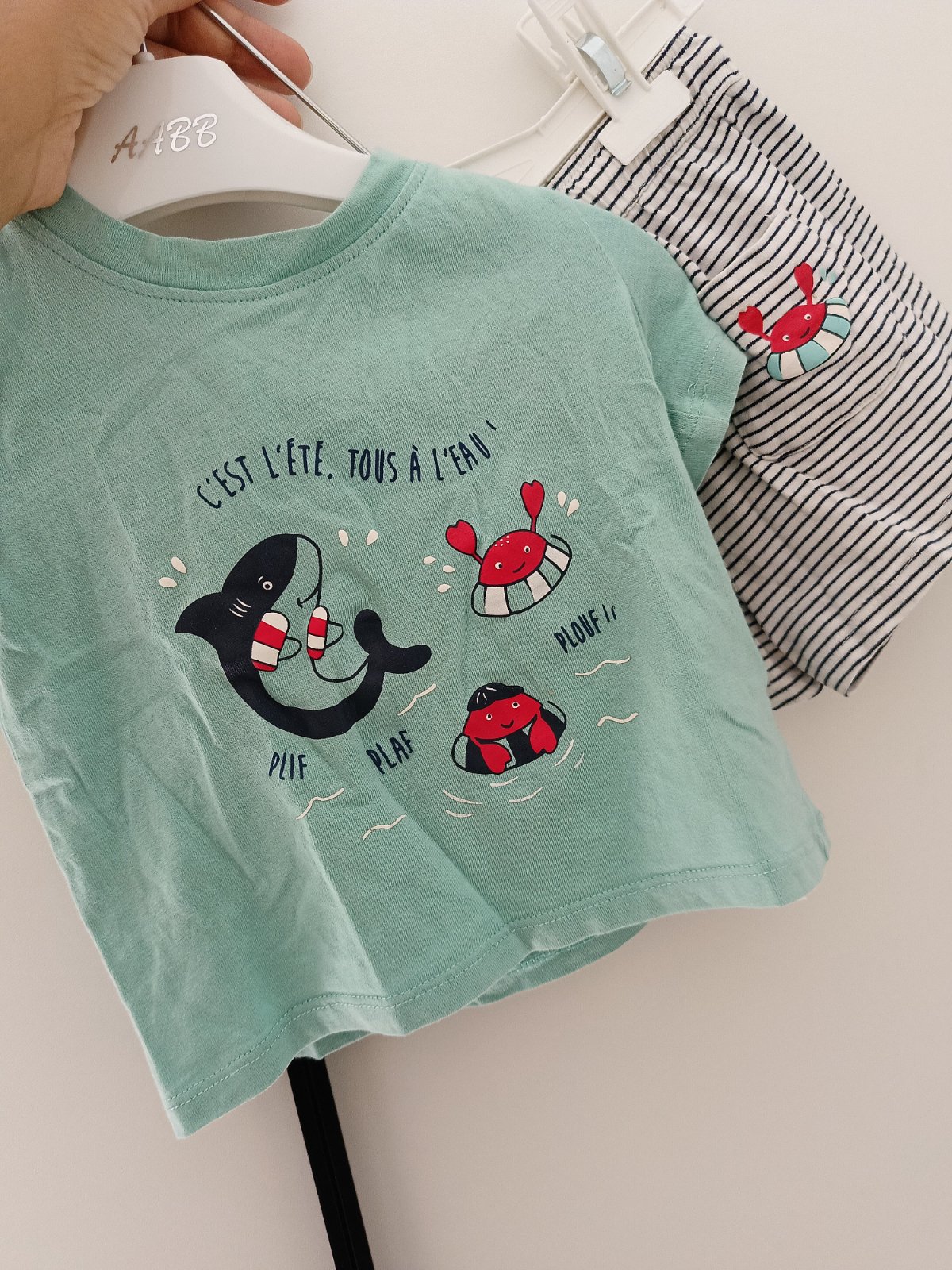 Lot de deux ensembles bébé un an 74 cm + troisième tenue gratuit 