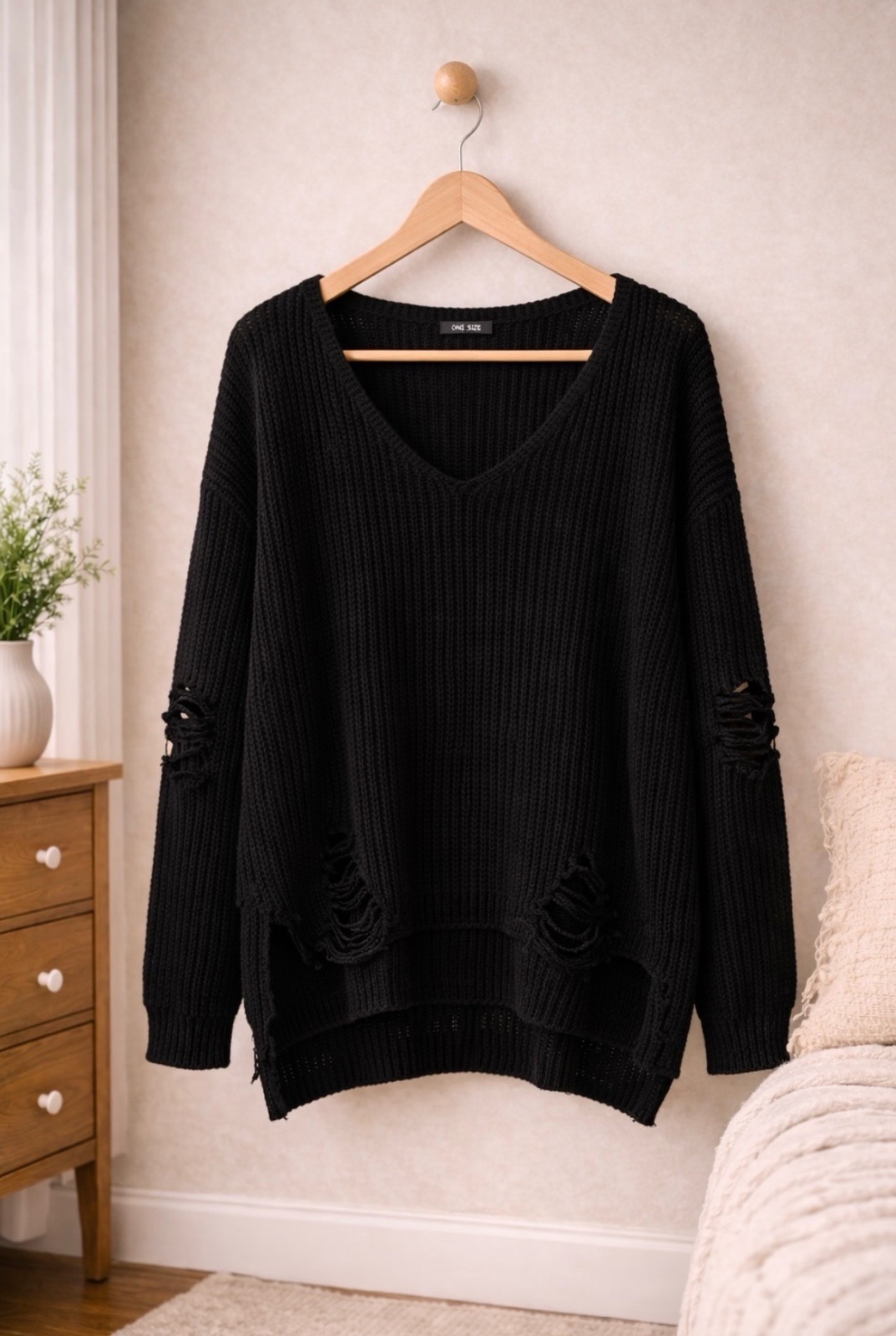 Pull noir oversize maille avec détails déchirés – jamais porté