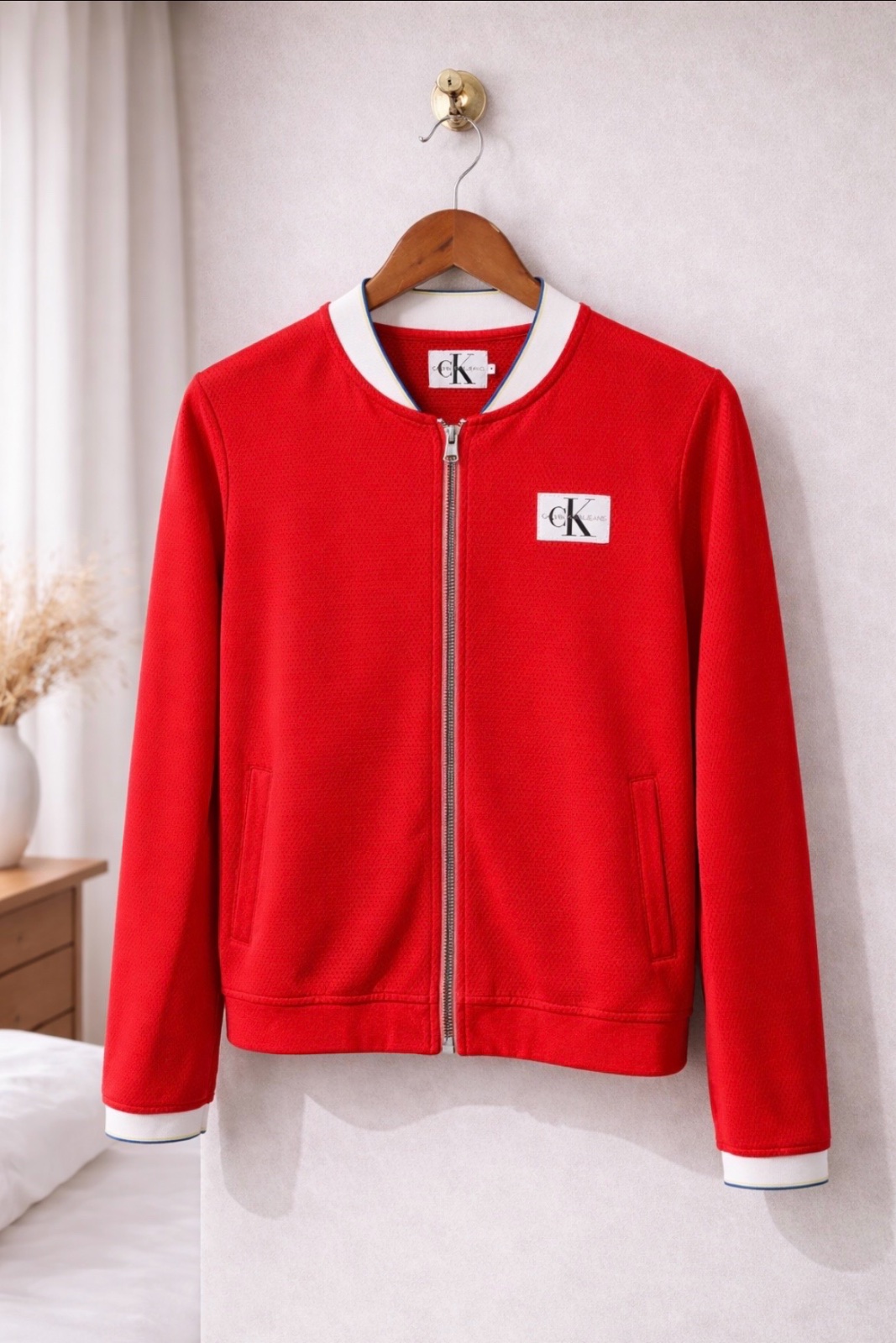 Veste Calvin Klein rouge XXS – coupe ajustée, excellent état
