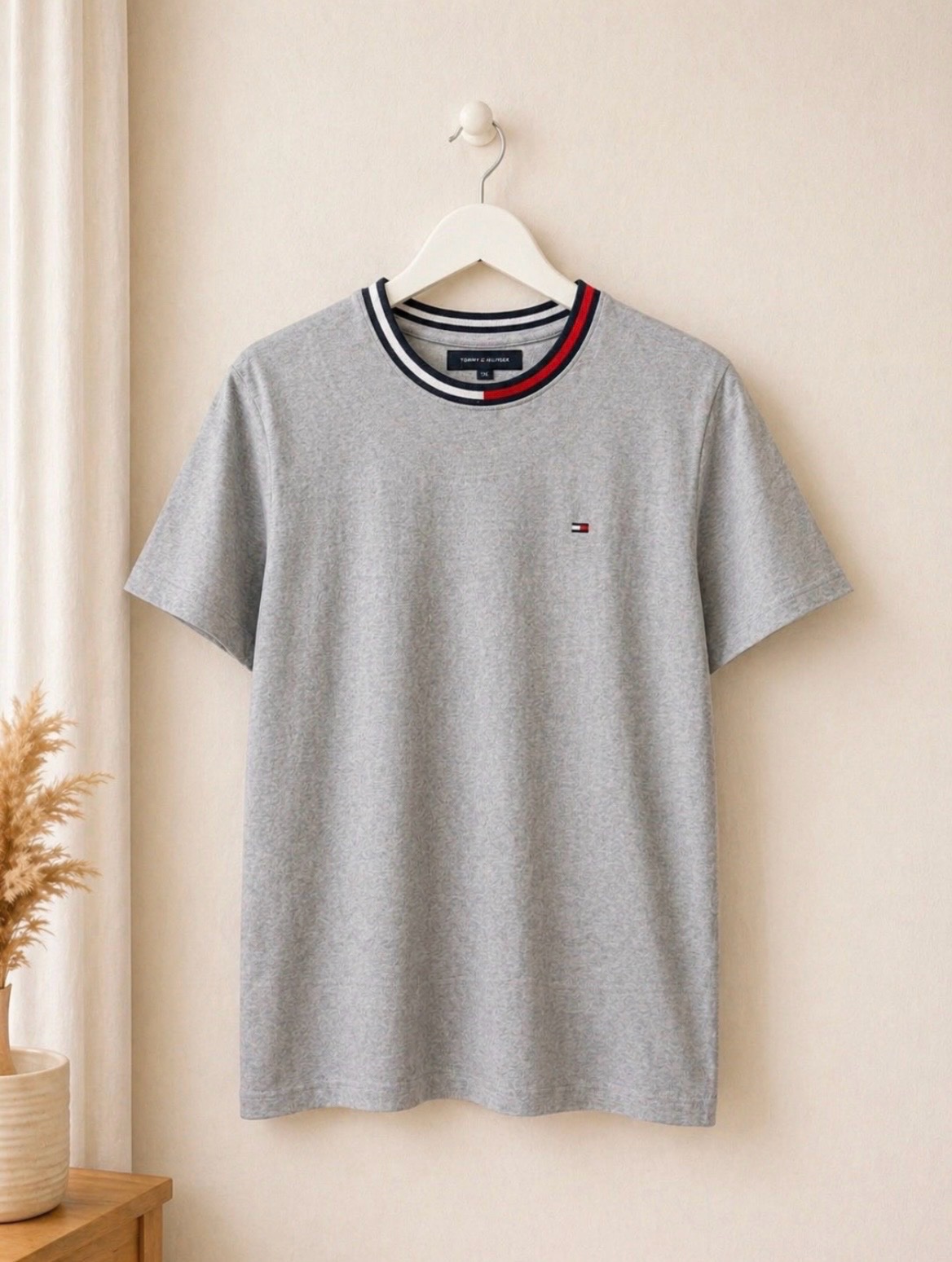 T-shirt Tommy Hilfiger gris – coton bio – taille 176 (15/16ans)