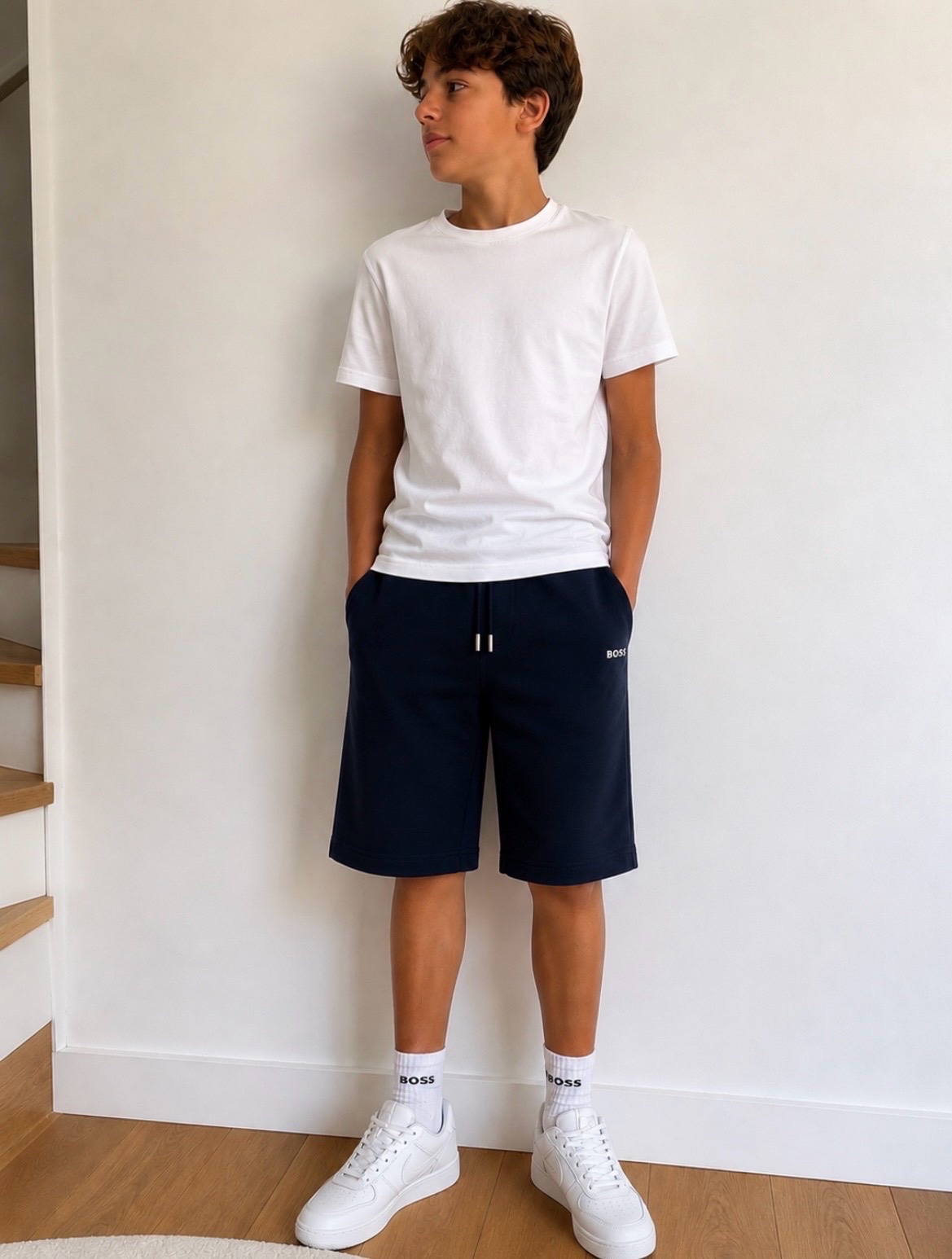 Short BOSS garçon 12 ans bleu marine . Coupe longue 