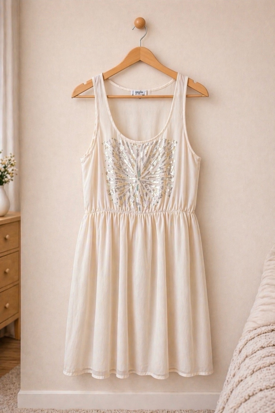 Robe Bershka beige sequins – taille L – portée une seule fois