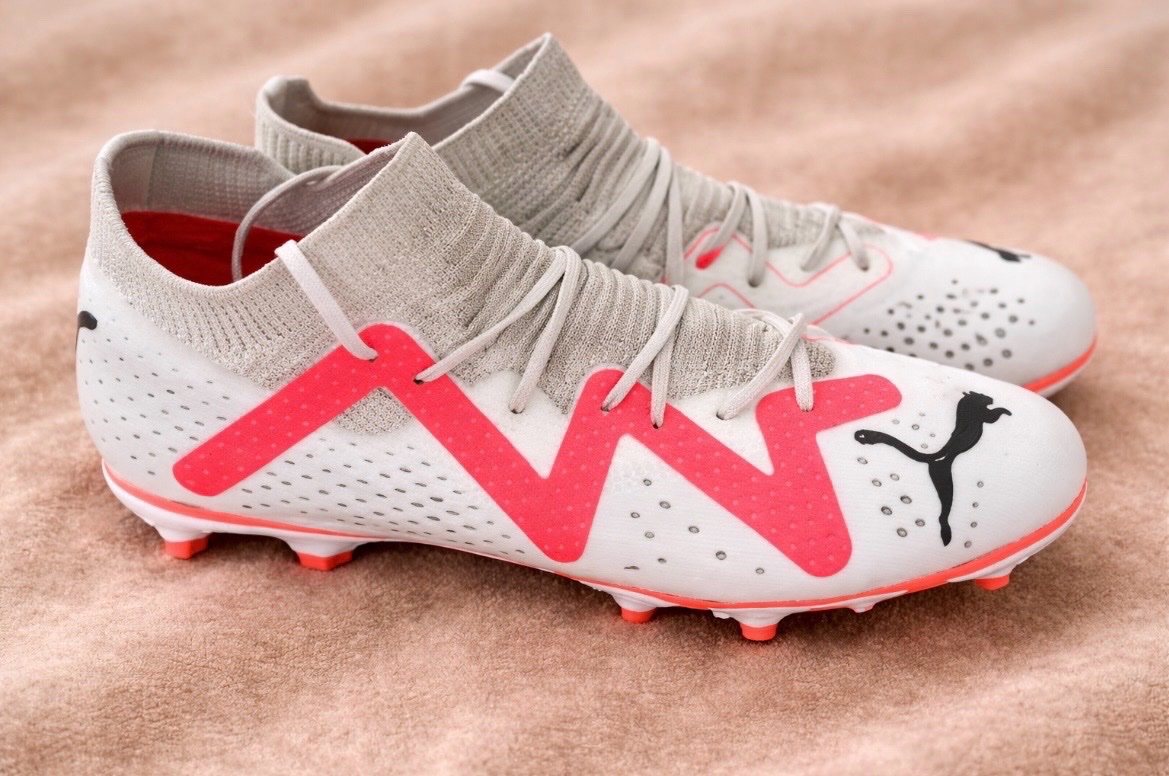 Puma Future crampons football enfant 34 – Très bon état