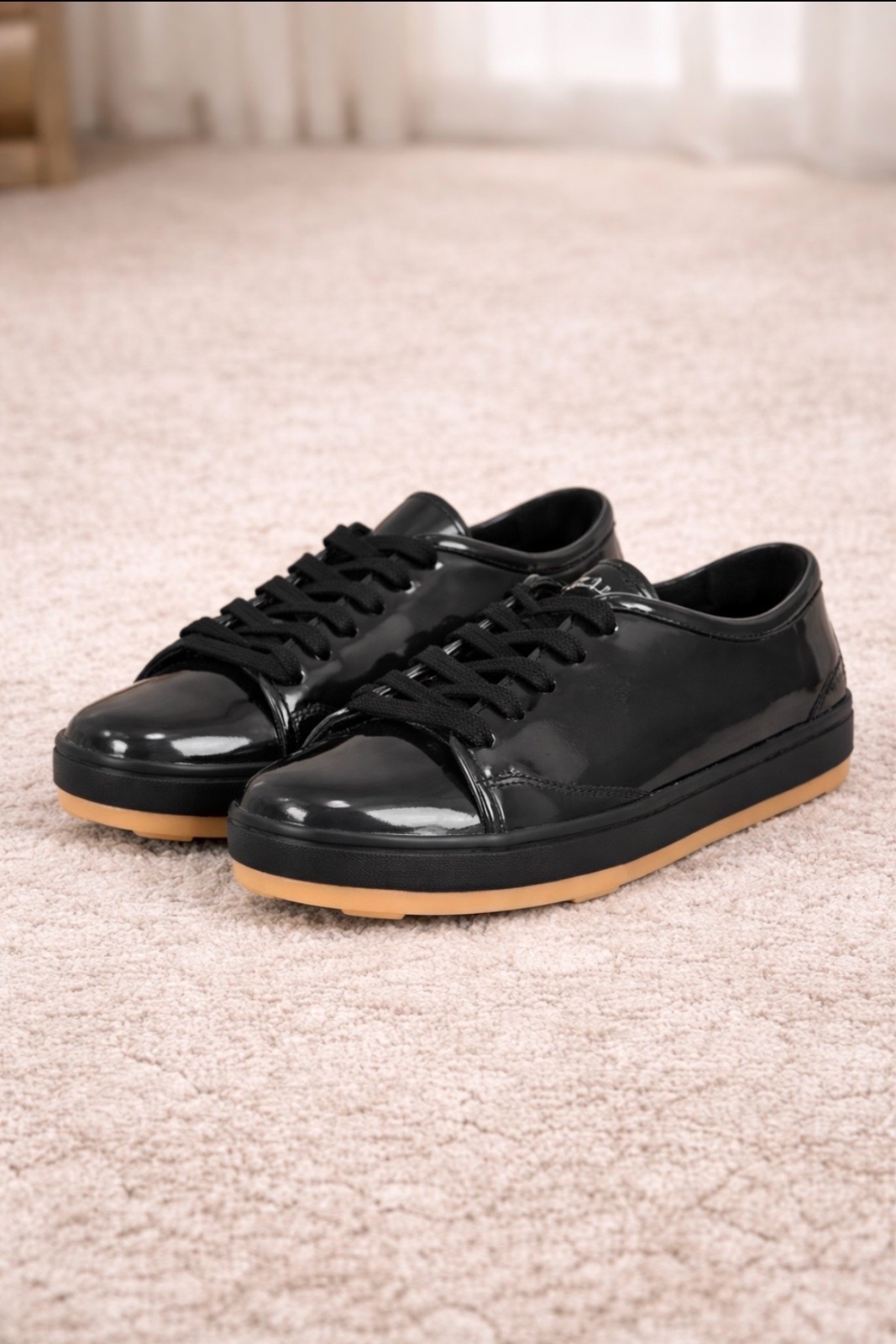 Chaussures Melissa noires brillantes – pointure 35 portéed une fois – neuve