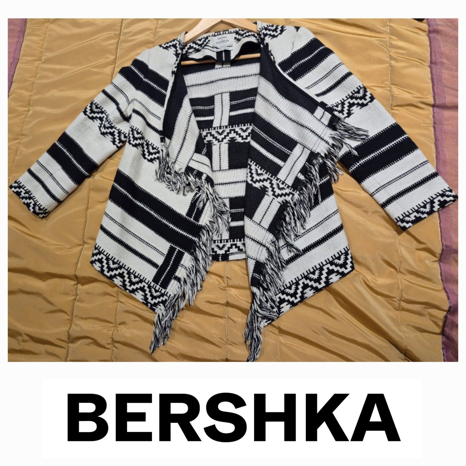 Poncho blanc et noir Bershka taille S