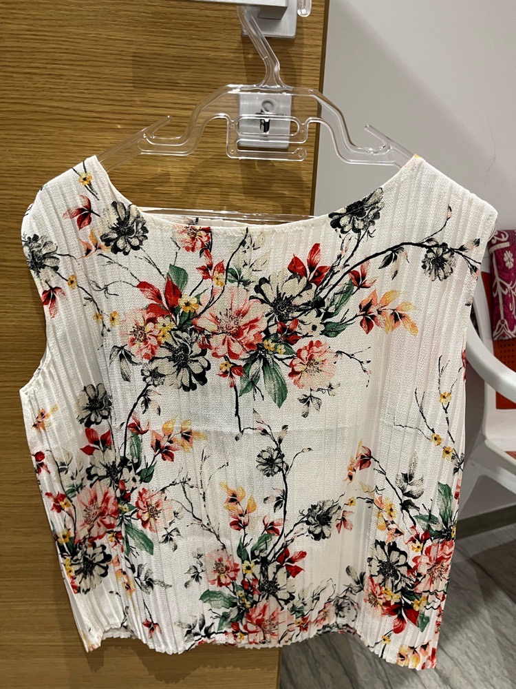 Chemise fleurie Plissée