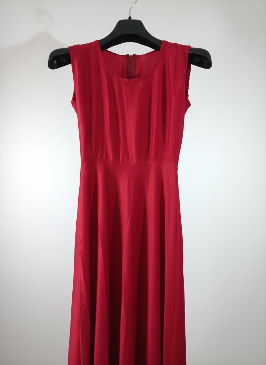 Robe sans manches rouge 