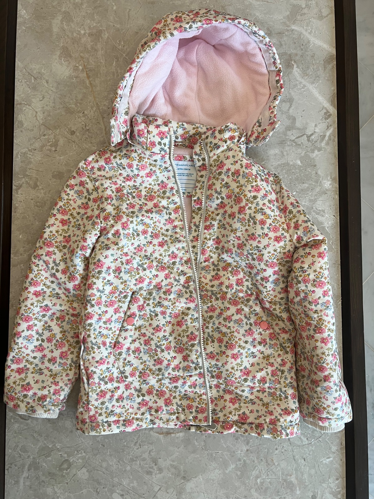  Manteau fleuri, excellent état, Primark , taille 7-8 ans