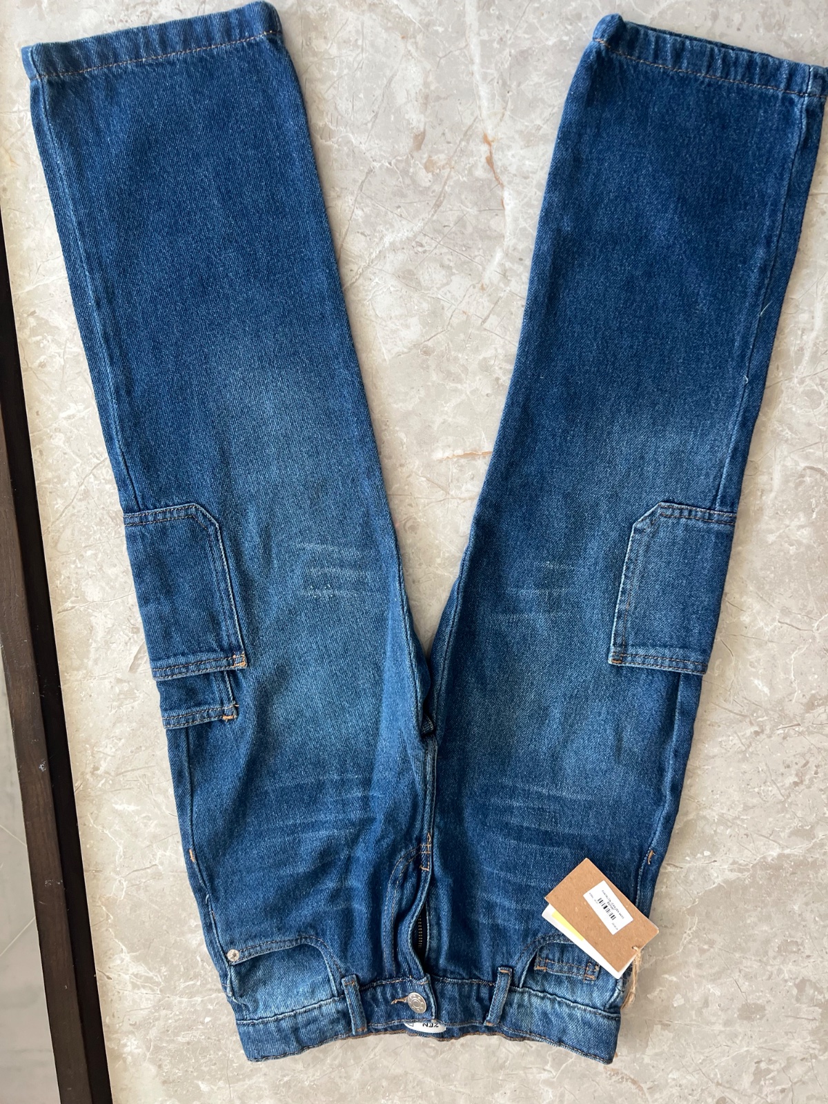 Djean Cargo pour fillette taille 8 ans jamais porte encore avec ticket 