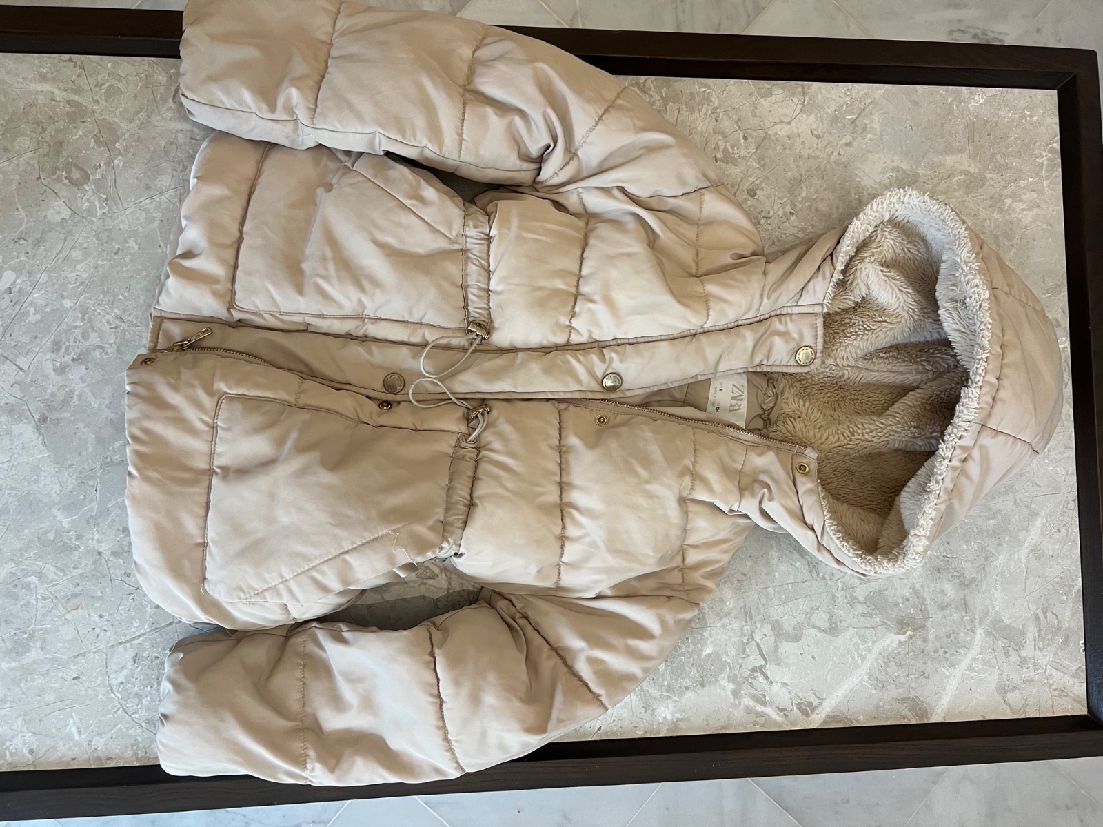 Manteau beige Zara excellent etat , taille 9 ans 