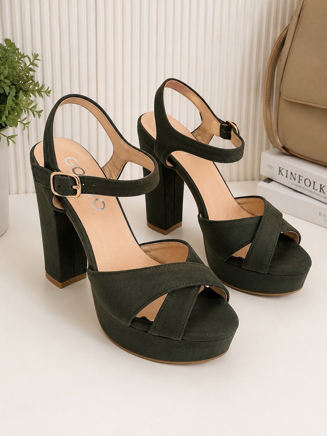 Sandales à talons vert kaki