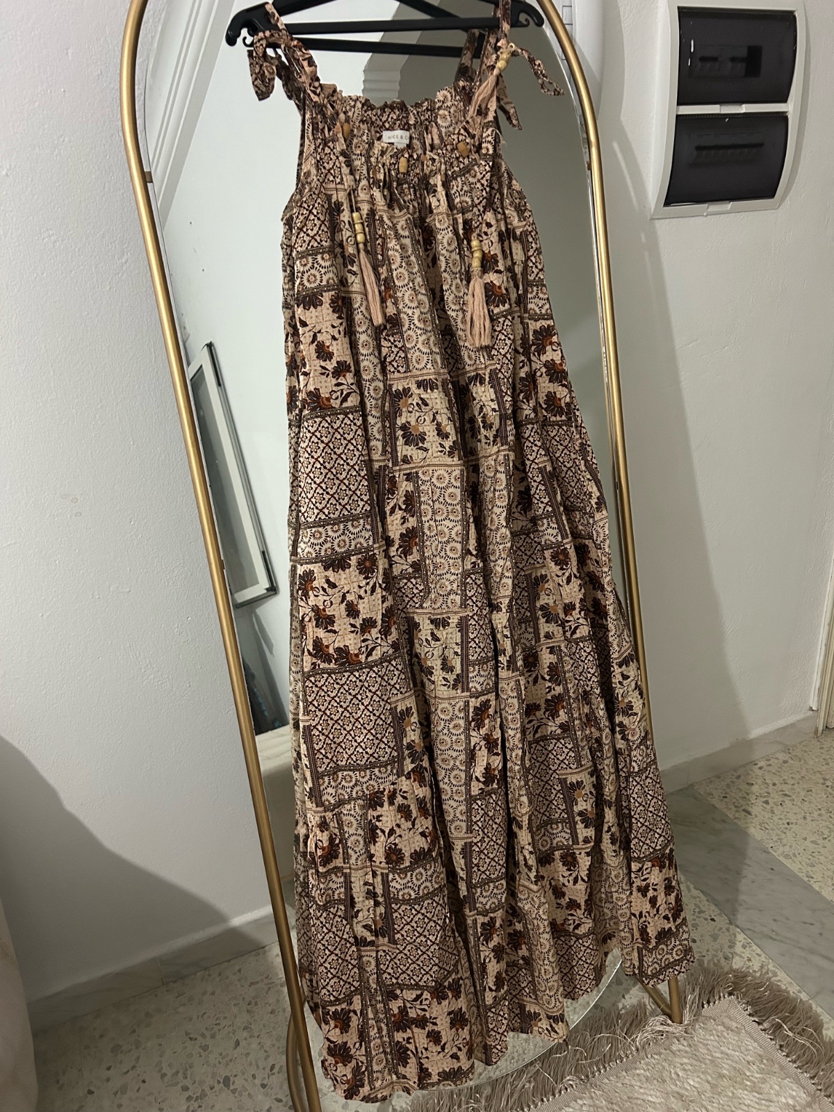 Robe longue bohème à volants et imprimé floral