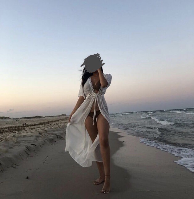 Cache maillot blanc + bikini cadeau