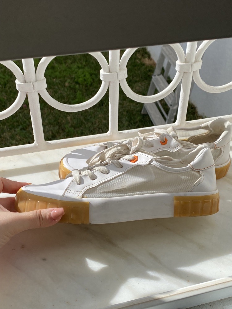 basket bershka blanc presque neuf