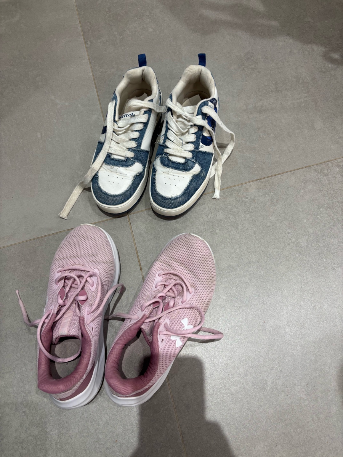 2 baskets originales en bon etat