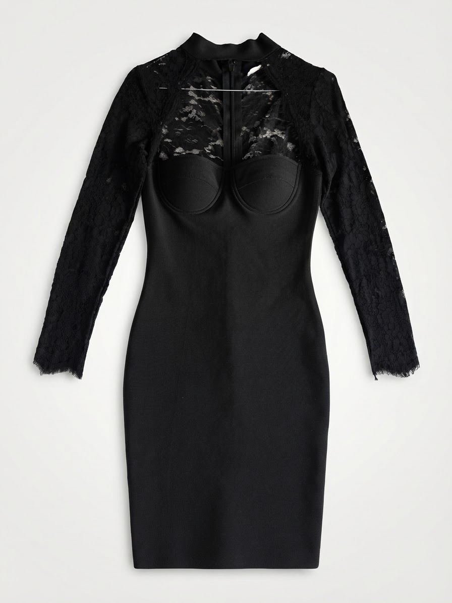 Robe noire en dentelle longue