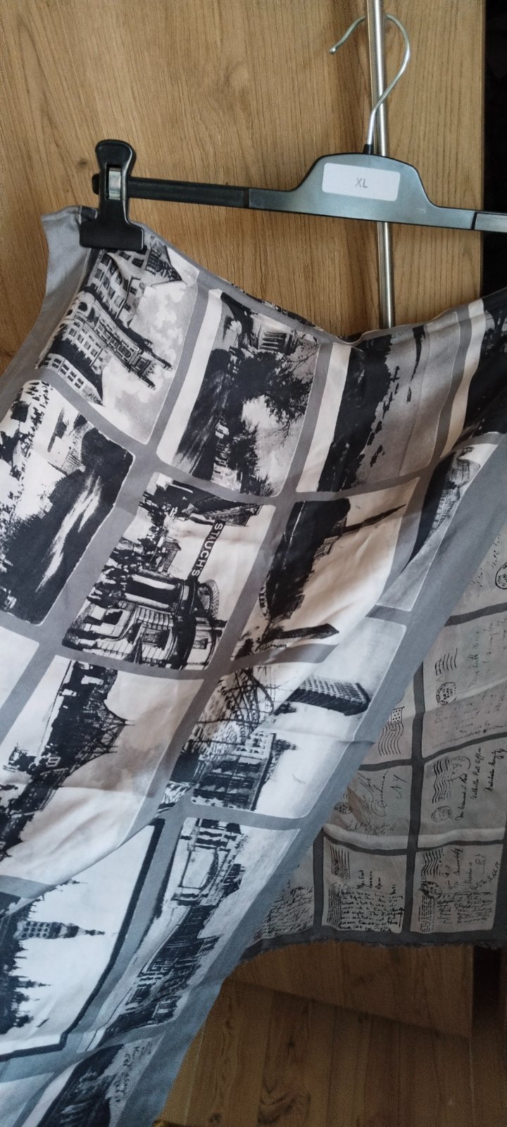 Foulard Dkny 