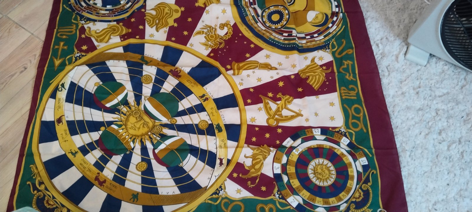 Foulard en soie Gucci 