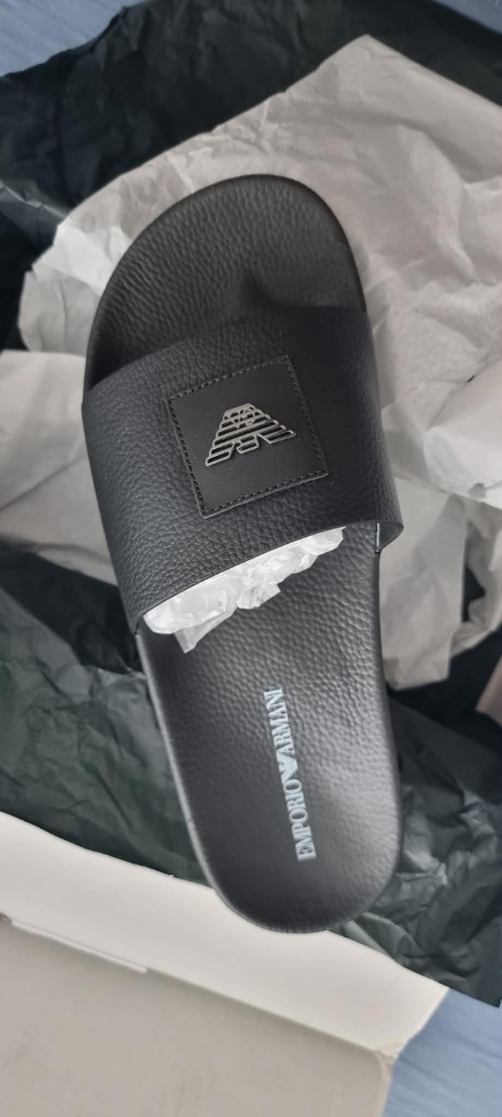 Claquette Emporio Armani authentique  pointure 42/41
