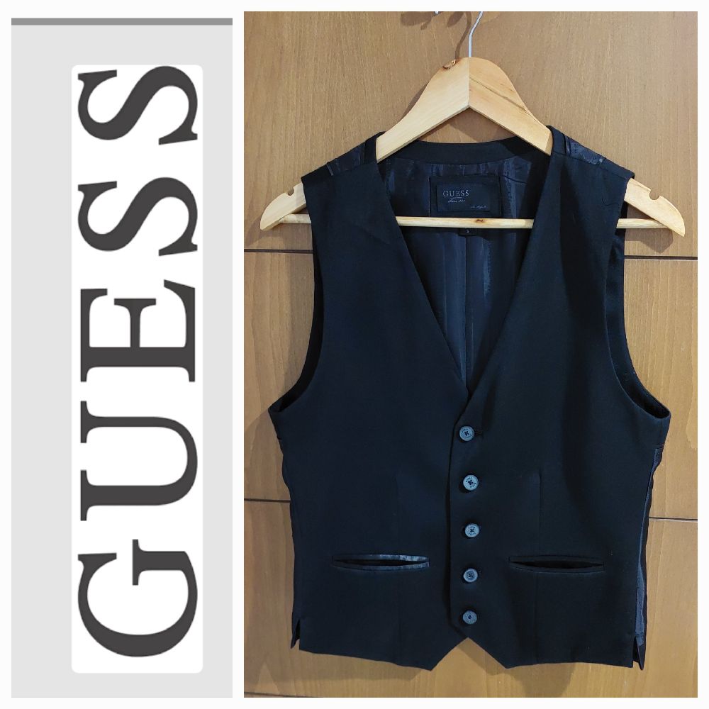Gilet guess