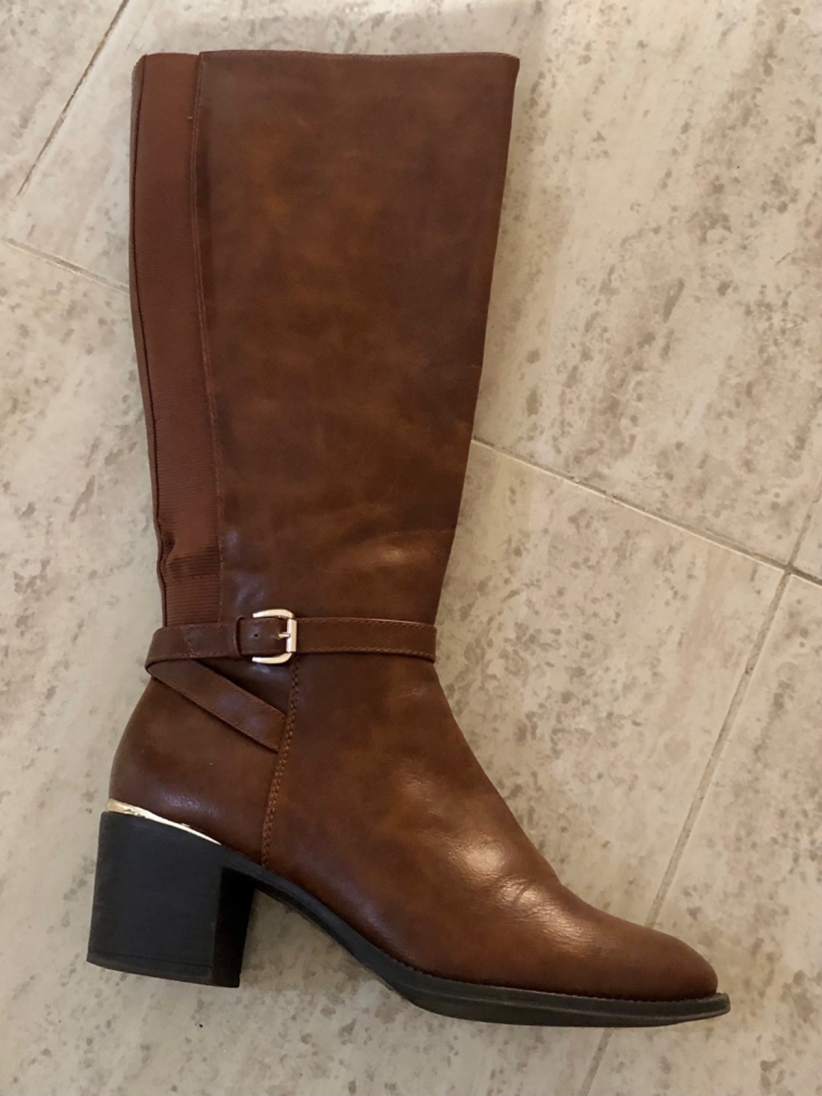Bottes hautes marron à talon avec boucle⁠