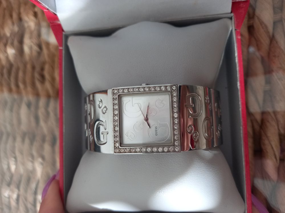 montre guess