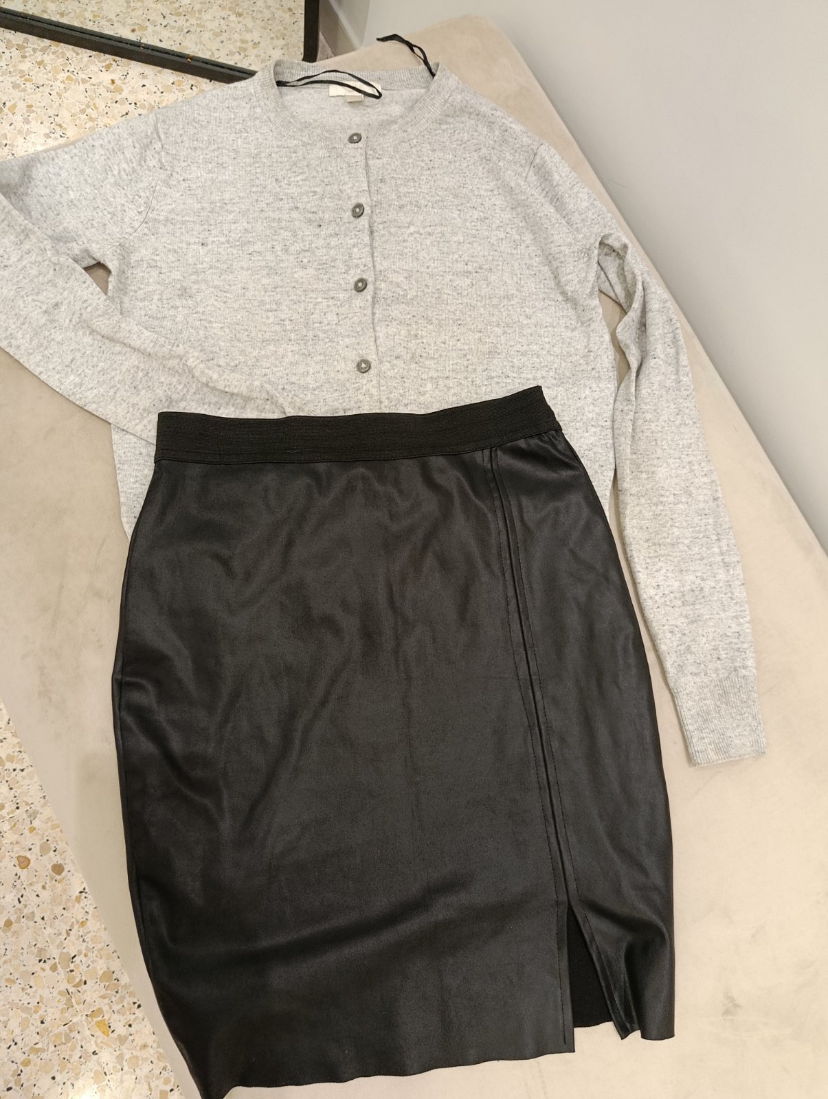 Set cardigan & jupe 