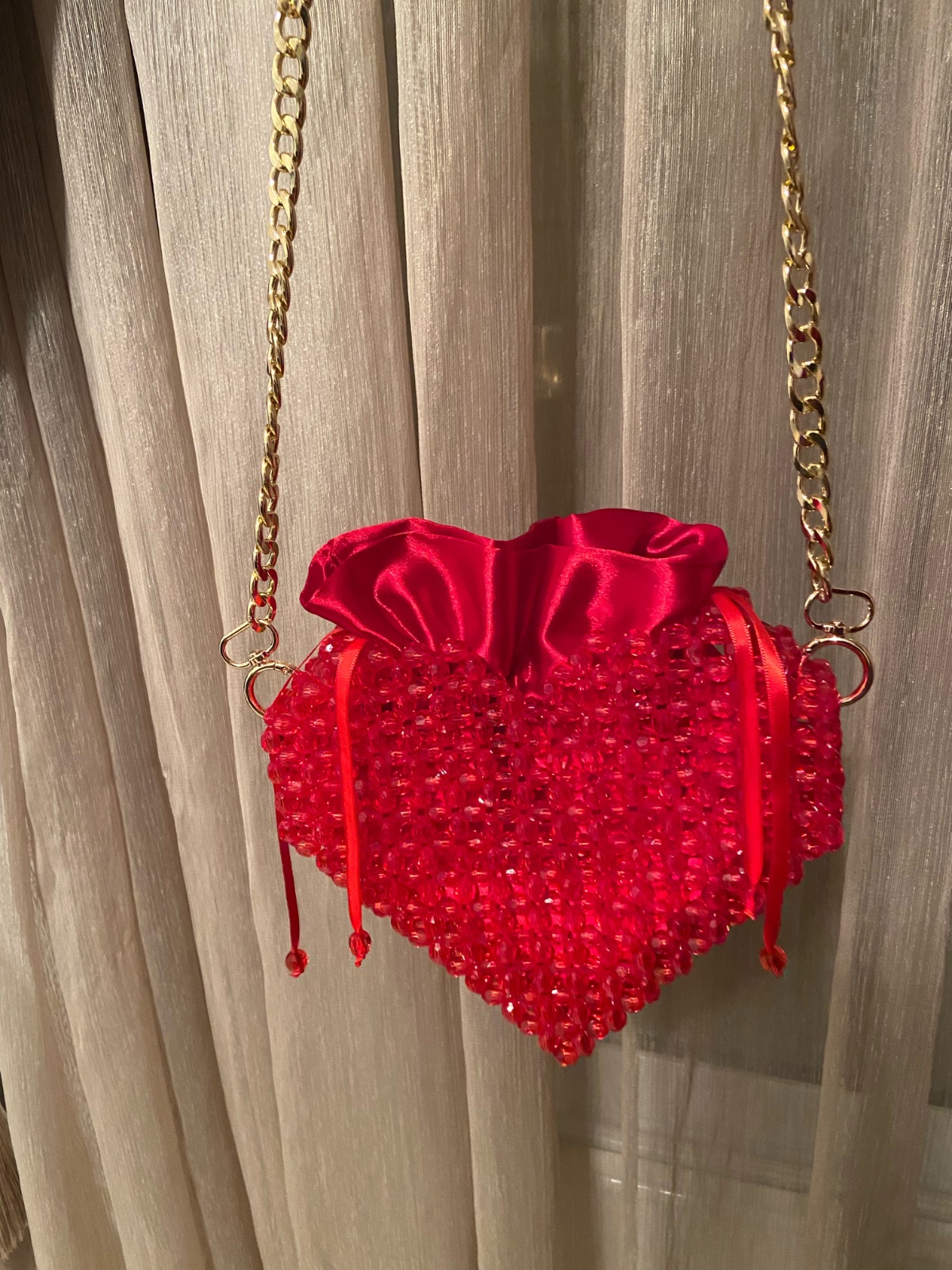Sac rouge en perle