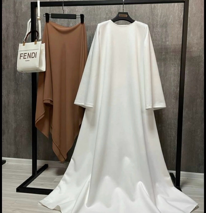 Marque naqaaaa robe satin + essdel w lcouleur eli t7eb 3lih mawjoud