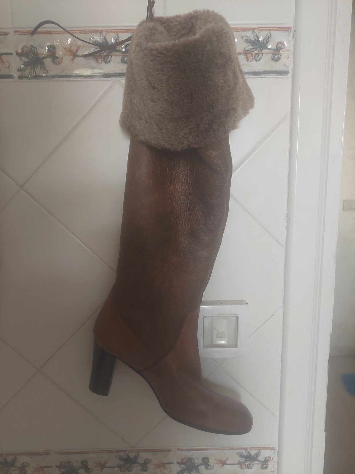 Botte véritable cuir avec bande en fourrière 
