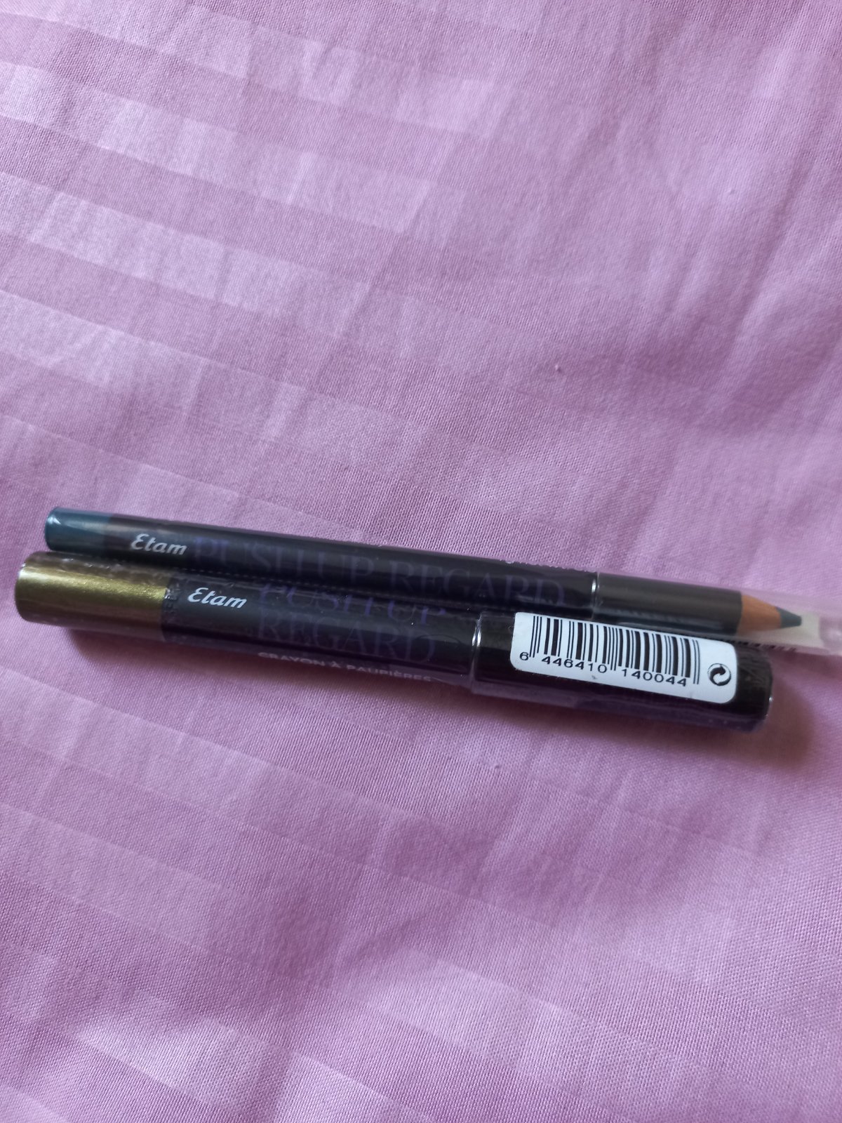 Crayons yeux bleu canard et vert kaki 