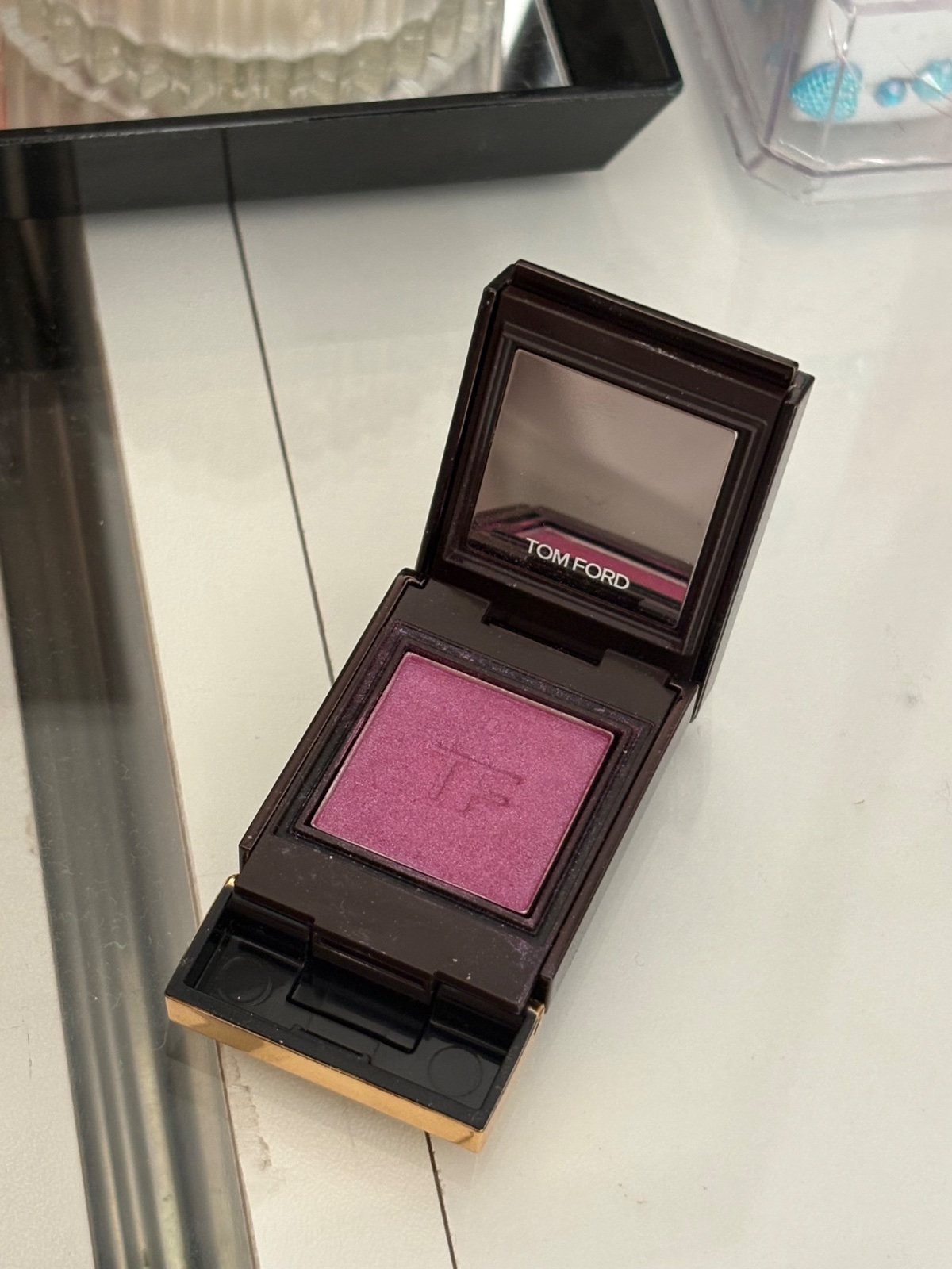 Mini eye shadow 