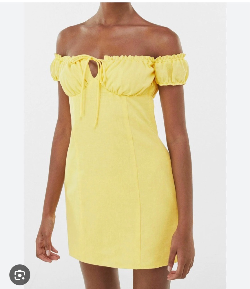 Robe jaune en lin bershka