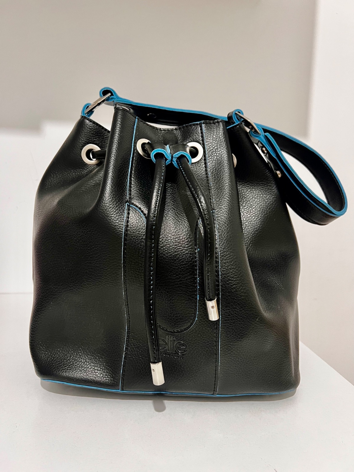 Sac bucket en cuir