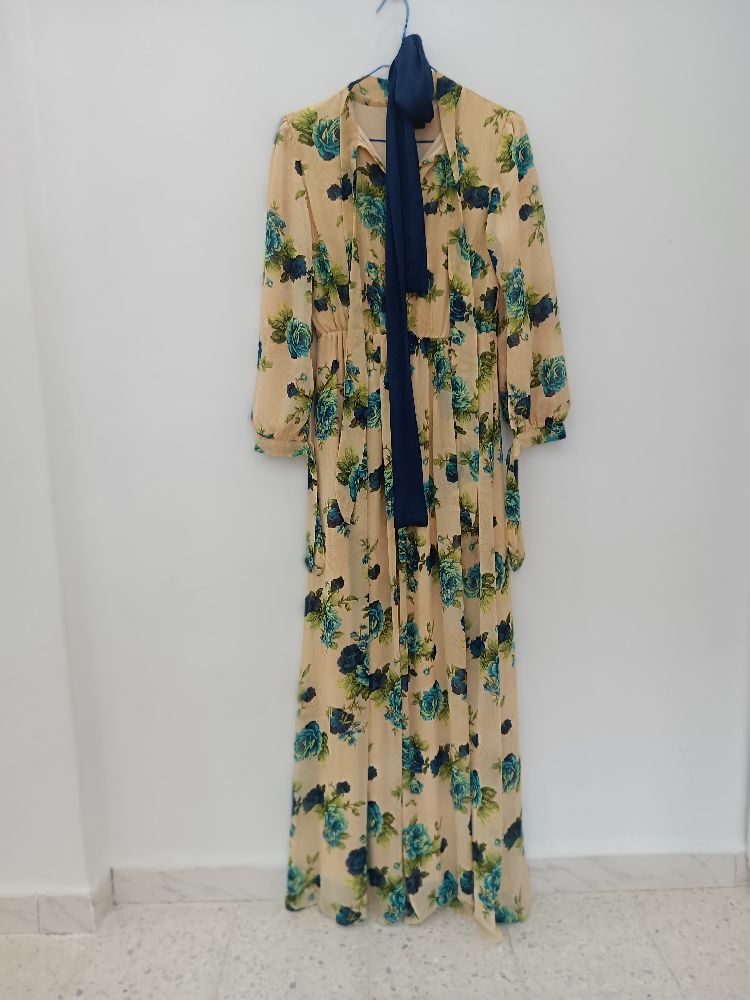 Robe fleurie importée 