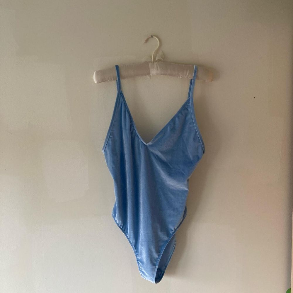Bodysuit en velour bleu 
