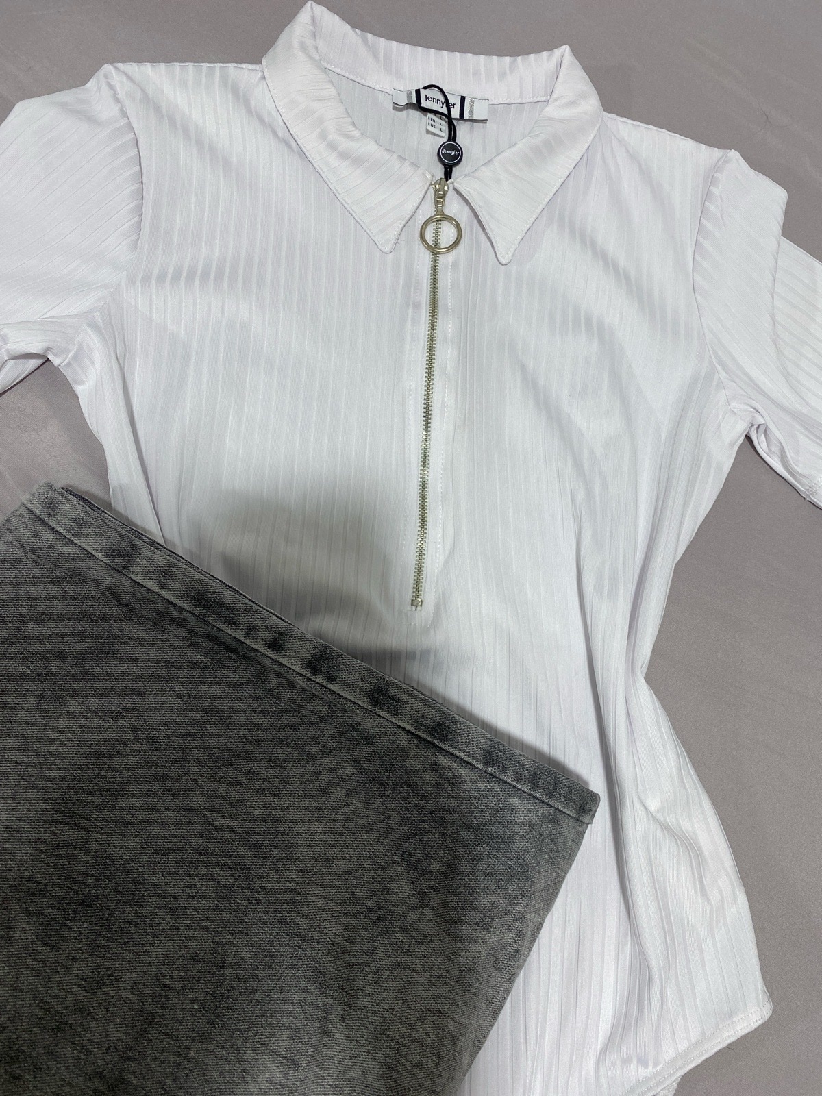 Lot : pantalon + pull