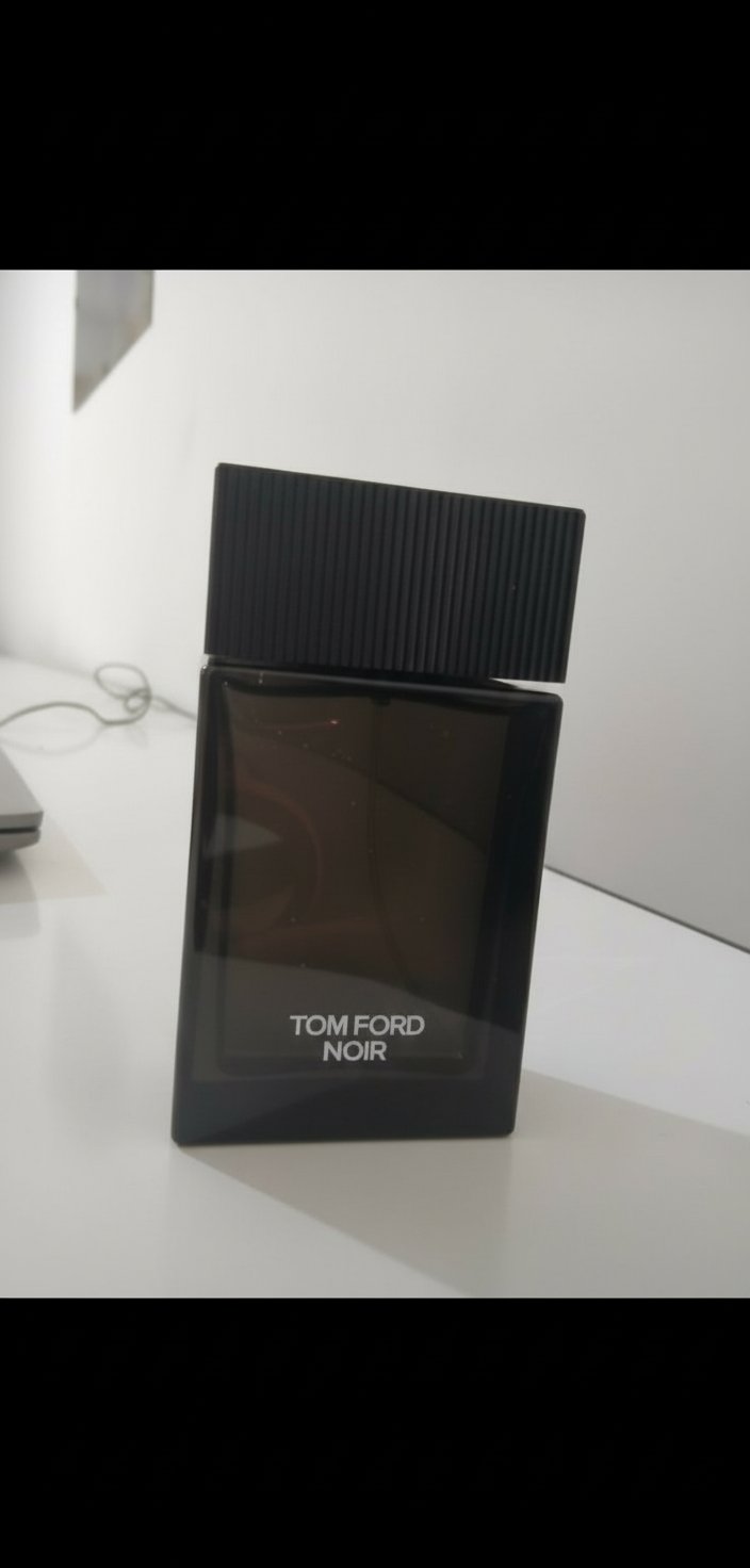 Tom Ford noir