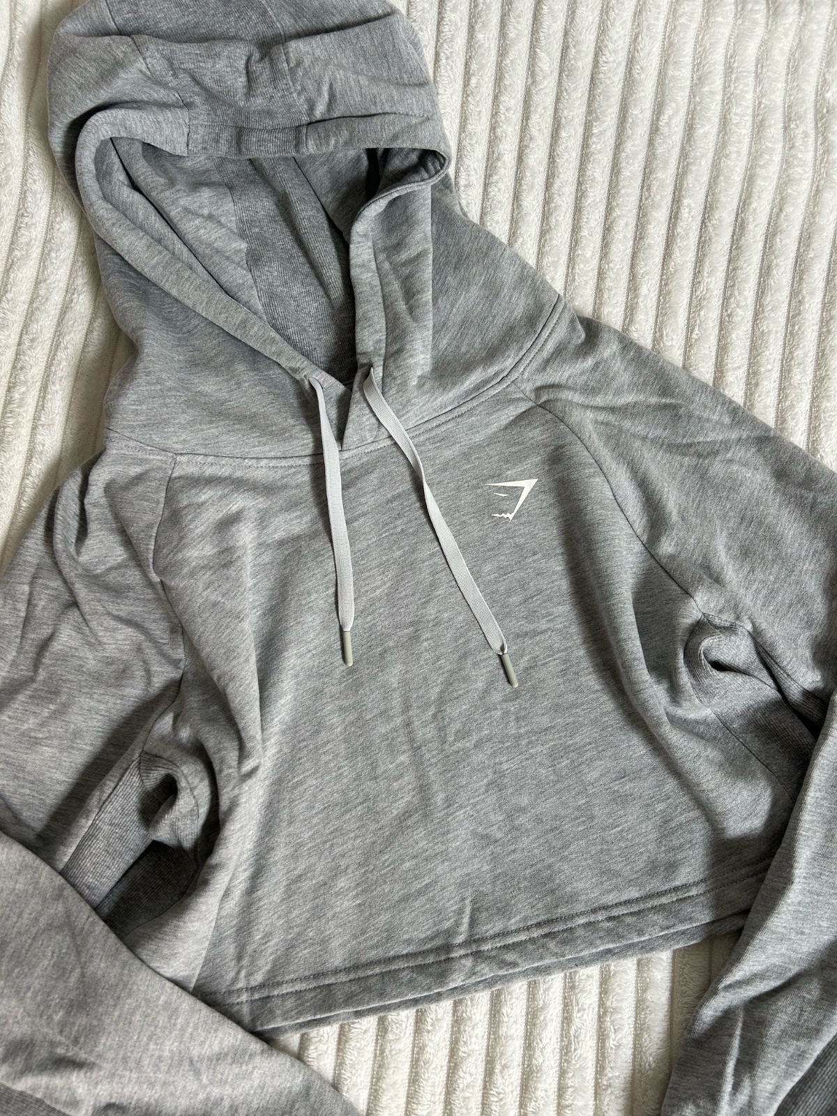 Cropped hoodie gymshark 