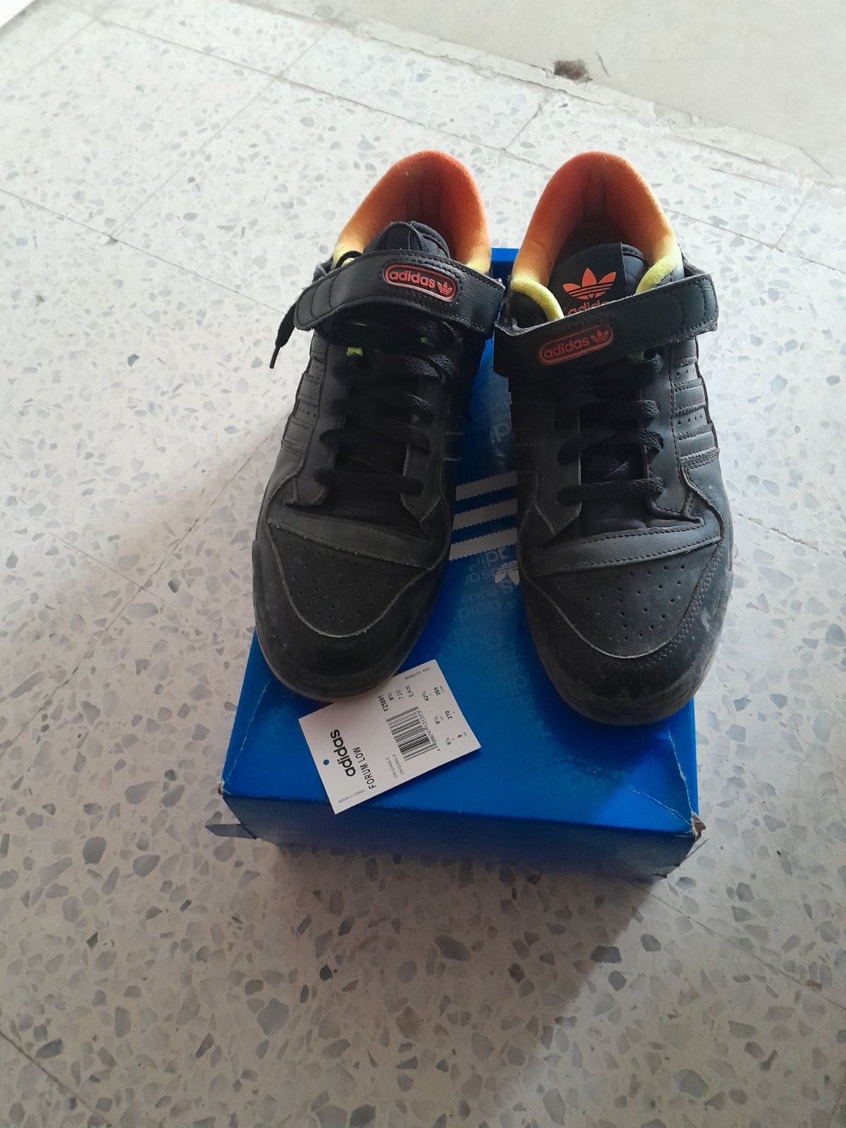 Chaussure Adidas pour homme 