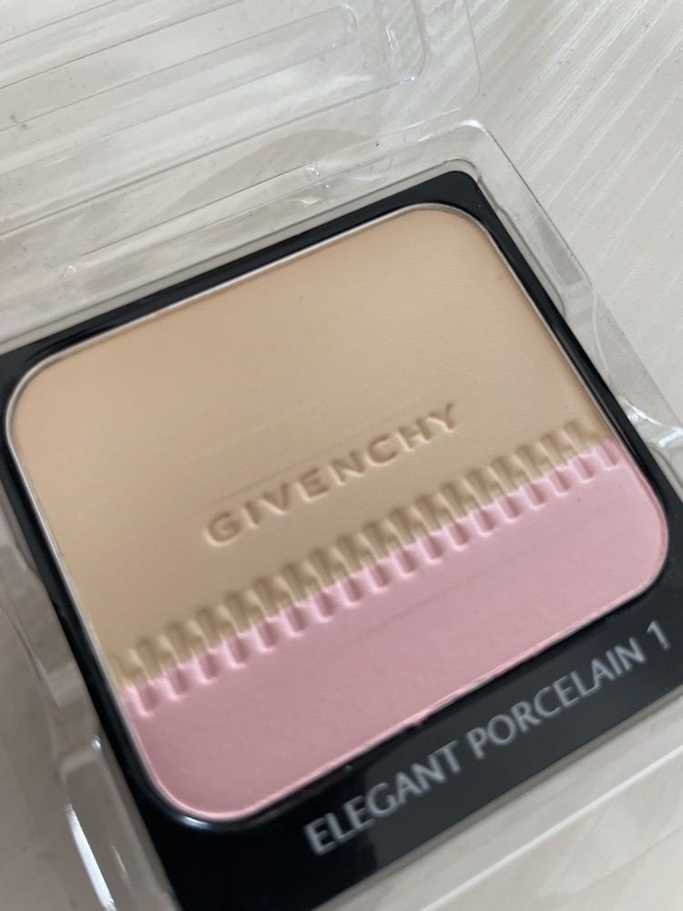 Bluch poudre GIVENCHY importé du France 