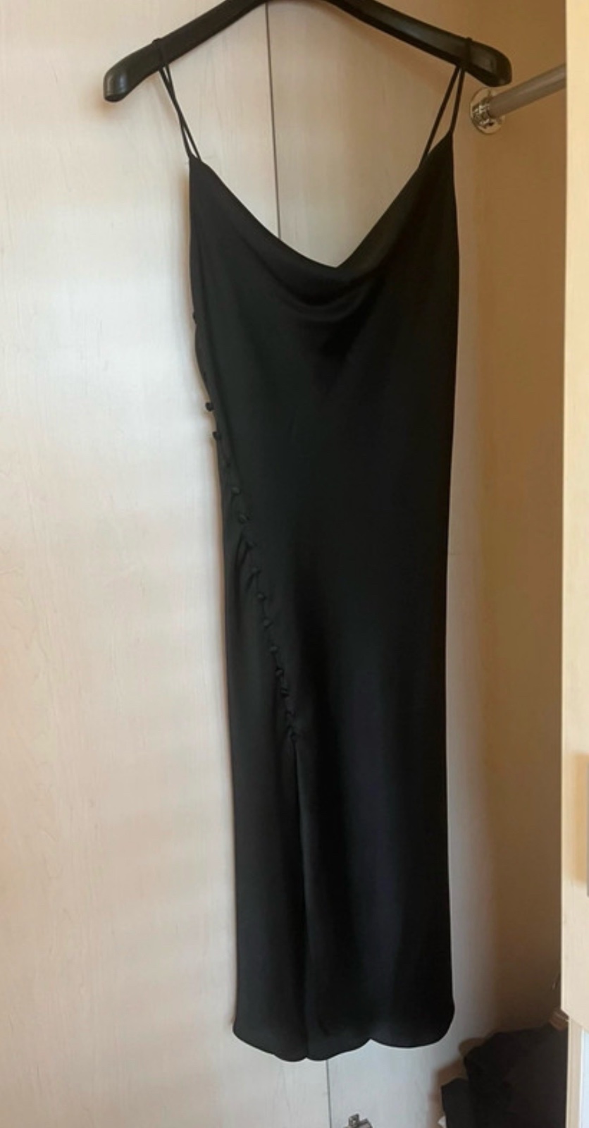 Robe satin noire 