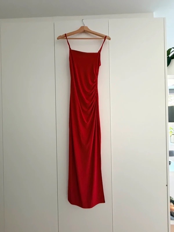Robe bershka rouge