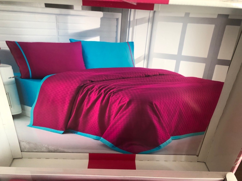 Parrure de lit rose et bleu 