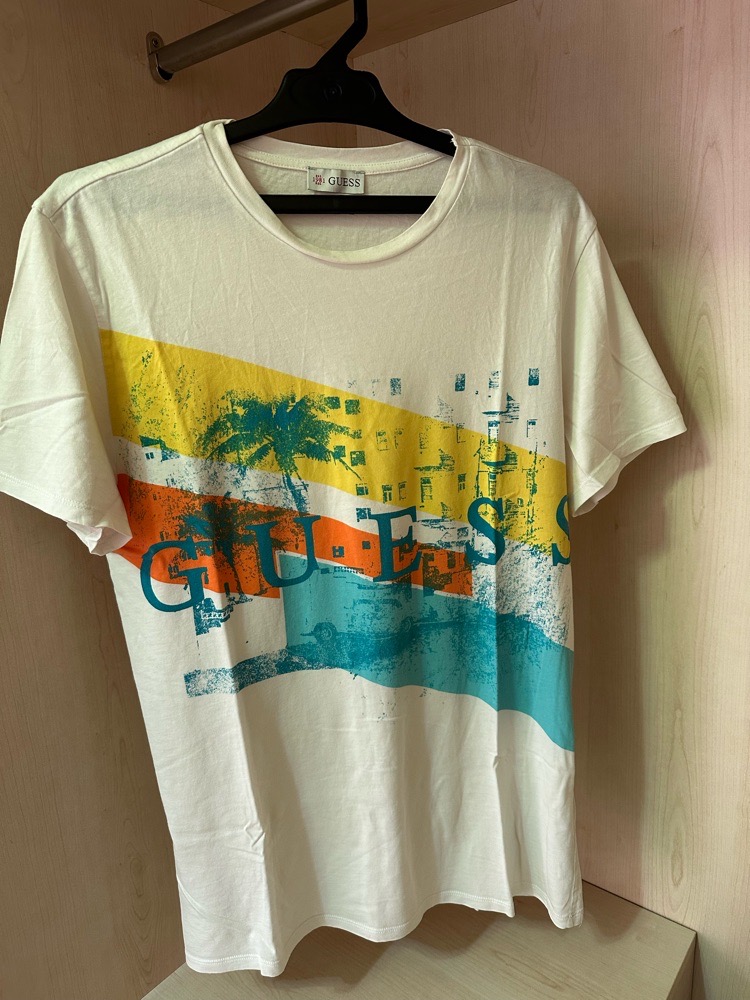 T shirt Guess