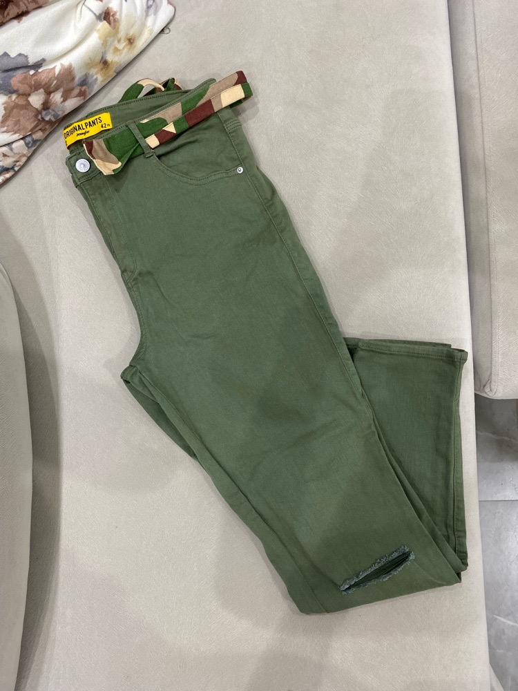 Jean vert avec ceinture 