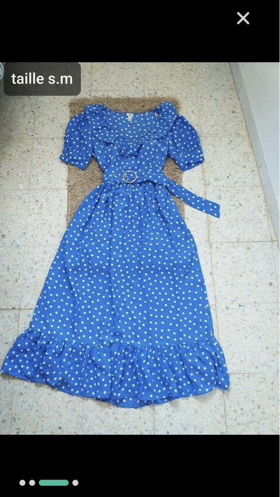 Robe avec ceinture 